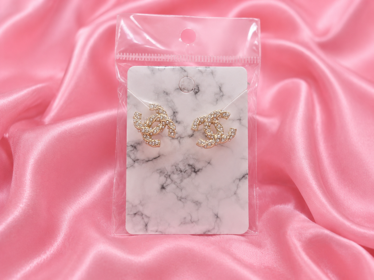 CC Medium Pearl studs